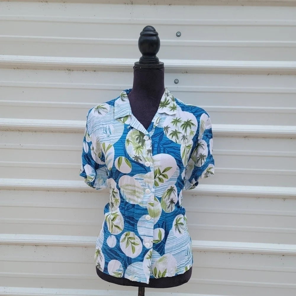 NWT Robert Louis Womens Blue Green Short Sleeve Rayon Shirt Floral Flowers sz S
